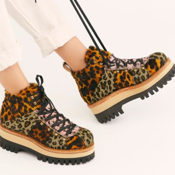 NEW FREE PEOPLE CAPPELLETTI TREK PLATFORM BOOTS - Picture 1 of 6